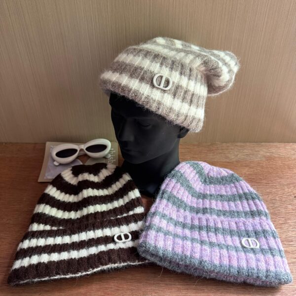 LONG LENGTH BEANIE