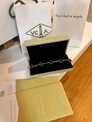 WhatsApp Image 2025-10-19 at 02.37.39_e613ff25 VAN CLEEF & ARPELS VINTAGE ALHAMBRA 5-MOTIF YELLOW GOLD WITH ONYX BRACELETS