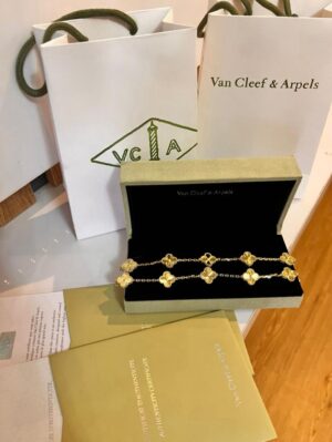 WhatsApp Image 2025-10-19 at 02.37.40_3d371d4e YELLOW GOLD VAN CLEEF & ARPELS VINTAGE ALHAMBRA BRACELET