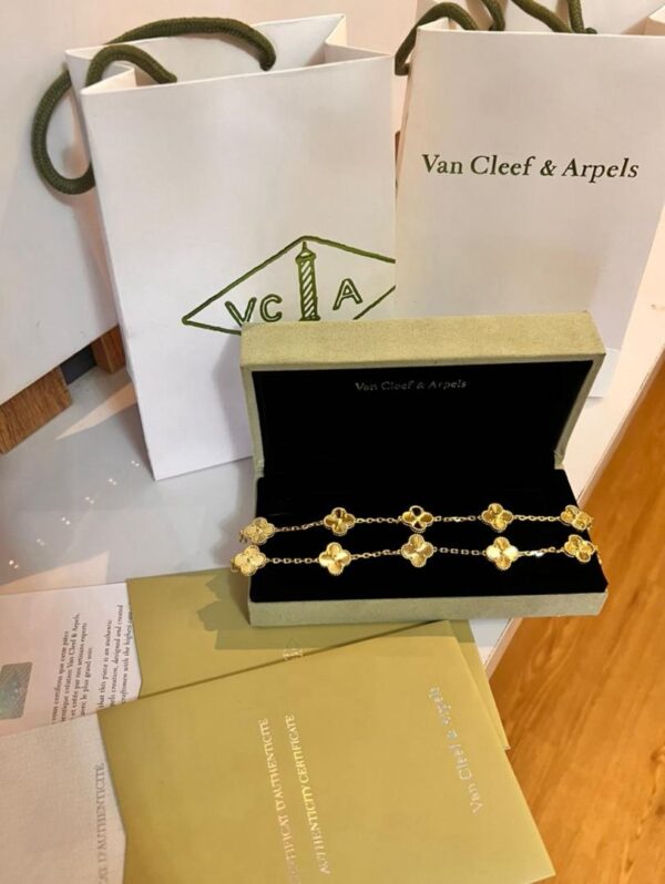 YELLOW GOLD VAN CLEEF & ARPELS VINTAGE ALHAMBRA BRACELET