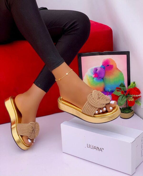 BRAIDED LOW-RISE FLAT SLIDES