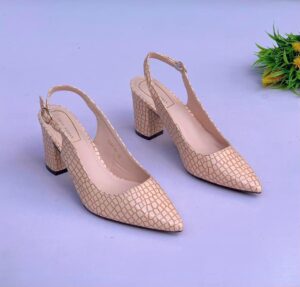 WhatsApp Image 2025-10-21 at 12.19.52_1dfacdbc LRM-CROC TEXTURE SLINGBACK BLOCK HEEL PUMPS