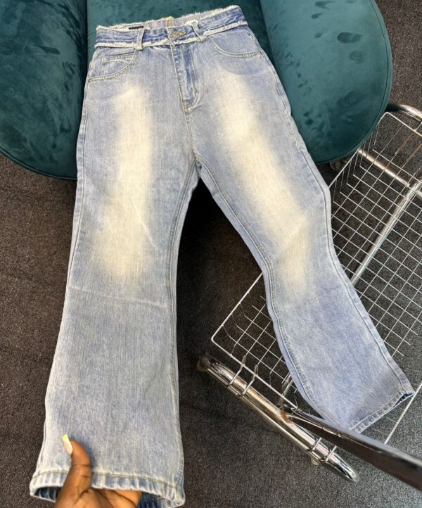 HIGH-WAISTED FLARED DENIM BELL-BOTTOM JEANS