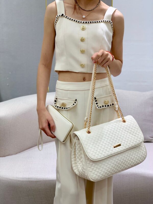 QUILTED SHOULDER BAGS AND WALLET