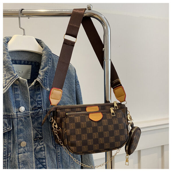 PATTERNED SHOULDER BAGS