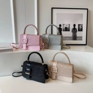 VINTAGE-STYLE CROSSBODY BAGS