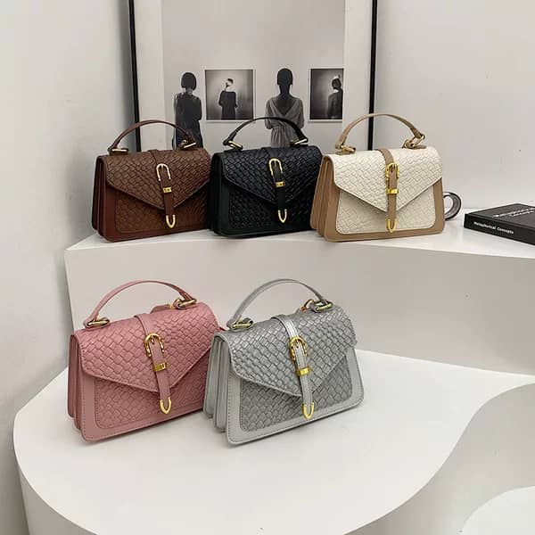 TRENDY WOVEN TEXTURE HANDBAGS