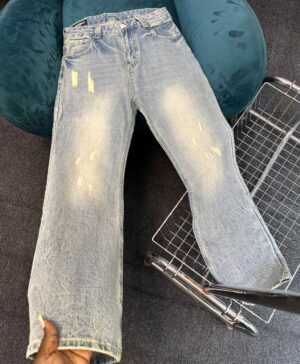 BLUE LIGHT WASH DISTRESSED WIDE-LEG BAGGY JEANS