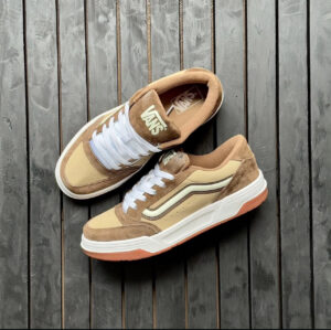 VANS HYLANE TRAINERS