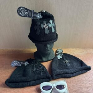 BLACK BEANIE WITH LEATHER PATCHES