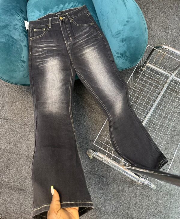 BLACK FLARED LIGHT WASH DENIM JEANS