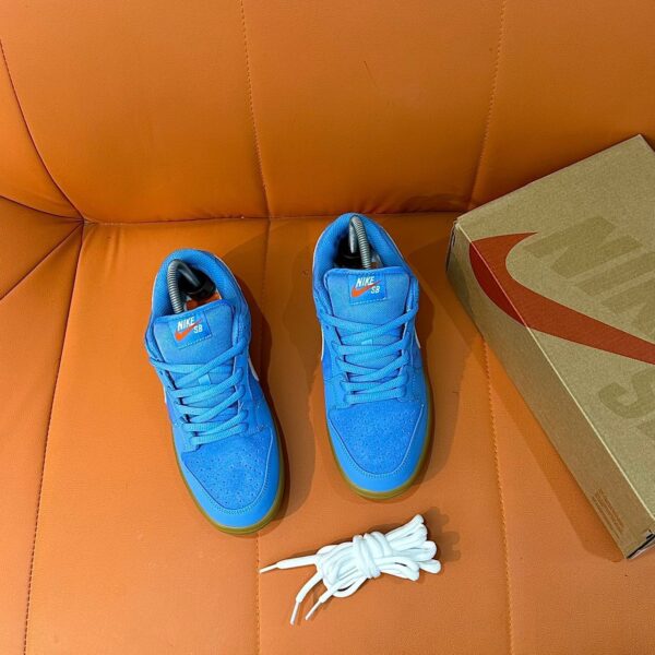 NIKE SB ‘ORANGE LABEL UNIVERSITY BLUE’