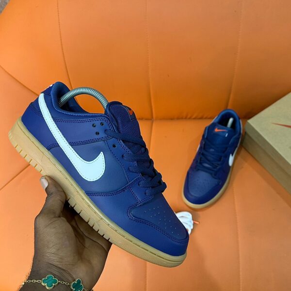 NIKE SB LOW ‘ORANGE LABEL NAVYBLUE’