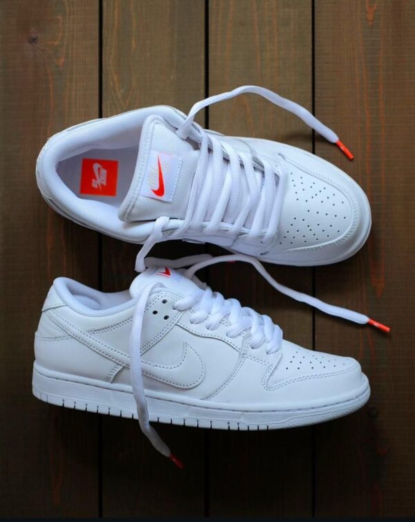 NIKE SB LOW ‘ORANGE LABEL TRIPPLEWHITE’