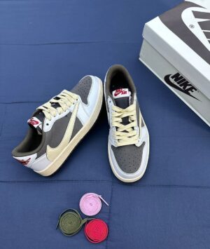 TRAVIS x NIKE AIR JORDAN 1 RETRO ‘REVERSE MOCHA’